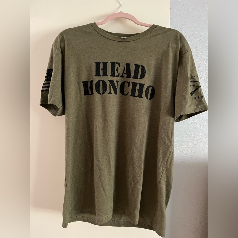 Grunt style men’s head honcho tee- military green